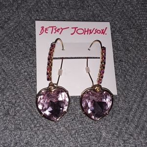 Betsey Johnson HEART DROP EARRINGS